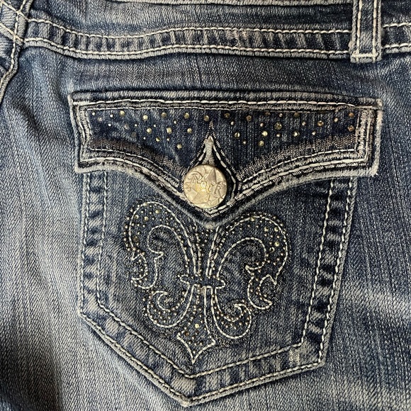 27” wrangler rock 47 ultra low rise jeans - Picture 3 of 8
